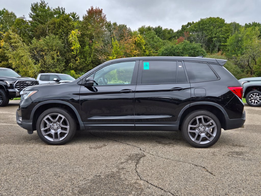 Used 2023 Honda Passport EX-L image 2