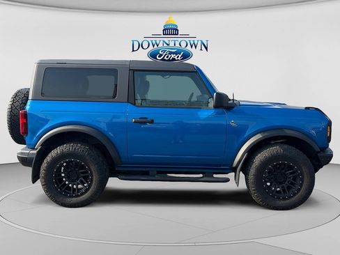 Used 2022 Ford Bronco Black Diamond AWD/4WD image 2