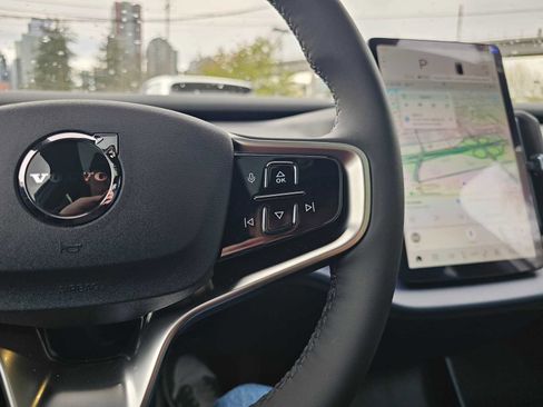 New 2026 Volvo EX30 Plus w/ Protection Package Premier image 29