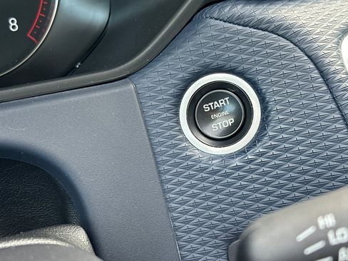 Used 2019 Land Rover Range Rover Velar S image 23