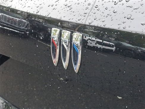 Certified 2025 Buick Envision Sport Touring image 31