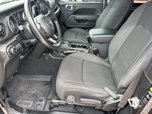 Used 2022 Jeep Wrangler Sport AWD/4WD image 10
