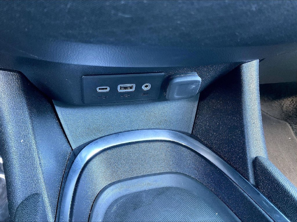 Used 2025 Chevrolet Malibu LT FWD image 32