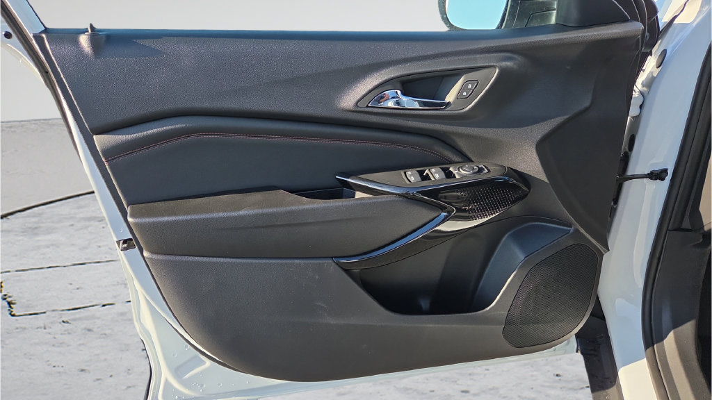 New 2026 Chevrolet Trax RS FWD image 37