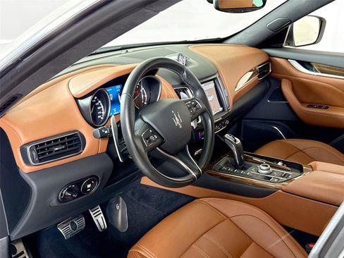 Used 2019 Maserati Levante S GranSport image 15