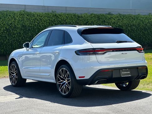New 2026 Porsche Macan AWD/4WD image 3