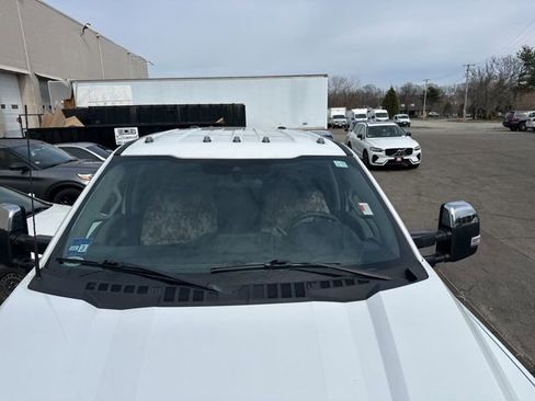 Used 2022 Ford F250 XLT w/ XLT Premium Package image 6