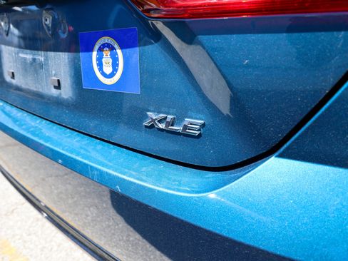 Used 2025 Toyota Camry XLE image 11