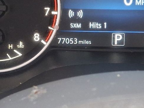 Used 2017 Nissan Maxima Platinum w/ Interior Lighting Package image 22