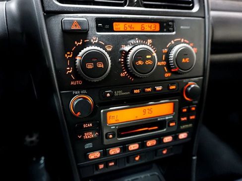 Used 2002 Lexus IS 300 image 19