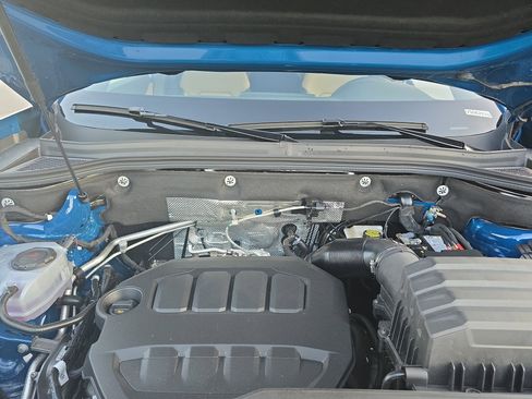 New 2025 Volkswagen Atlas Cross Sport SE image 27