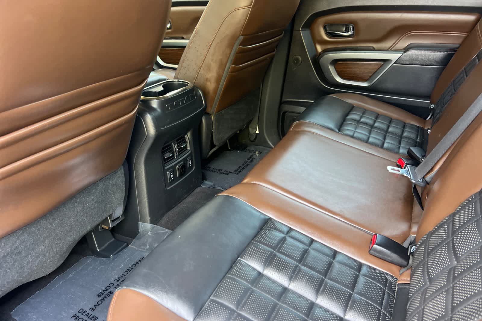 Used 2016 Nissan Titan Platinum Reserve AWD/4WD image 4