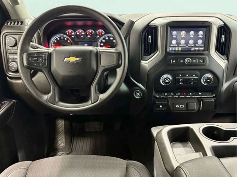 Used 2024 Chevrolet Silverado 2500 Custom w/ Custom Value Package image 14