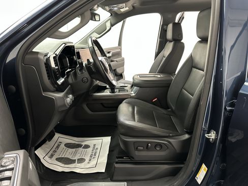 Used 2022 GMC Sierra 1500 SLT w/ SLT Convenience Package AWD/4WD image 19