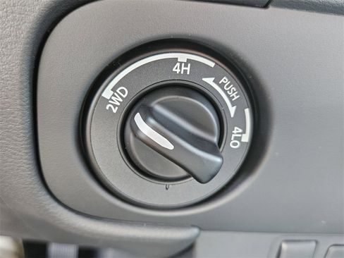 New 2026 Nissan Frontier SV image 22