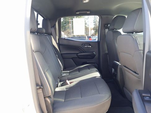 Used 2024 GMC Canyon Elevation w/ Convenience Package image 34