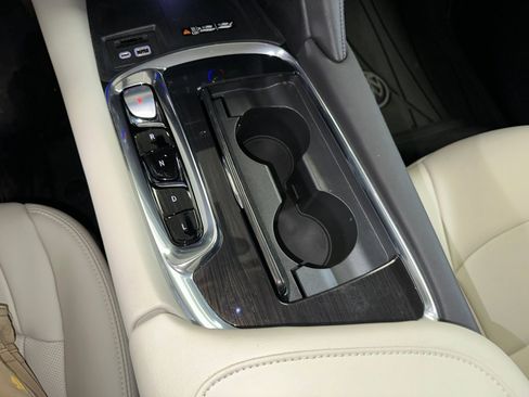 Certified 2023 Buick Enclave Essence w/ Sport Touring Edition image 17