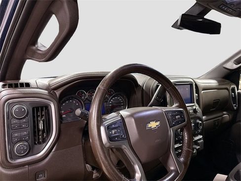 Used 2019 Chevrolet Silverado 1500 LTZ image 11