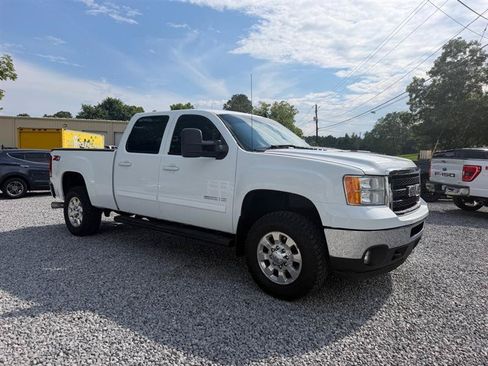 Used 2011 GMC Sierra 2500 SLT w/ SLT Convenience Package AWD/4WD image 8