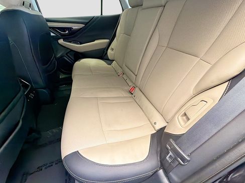 Used 2023 Subaru Outback Limited image 13