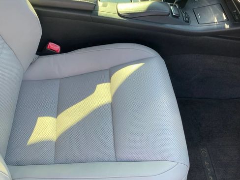 Used 2013 Lexus ES 300h w/ Luxury Pkg FWD image 13