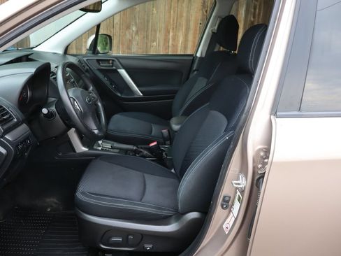Used 2015 Subaru Forester 2.5i Premium w/ All-Weather Package AWD/4WD image 19