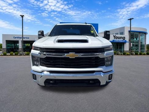 Used 2025 Chevrolet Silverado 2500 LT w/ Convenience Package AWD/4WD image 2