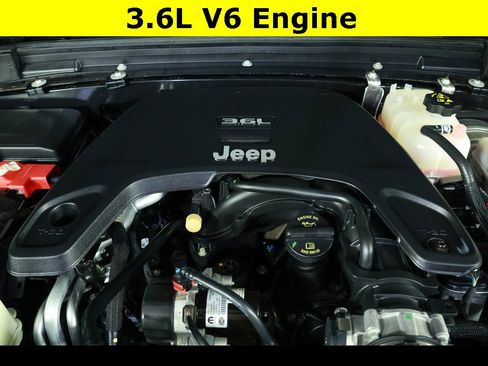 Used 2021 Jeep Wrangler Unlimited Sahara image 6