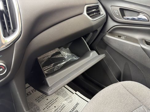 Used 2023 Chevrolet Equinox LT image 21
