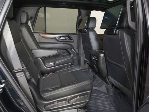 Used 2026 GMC Yukon Denali w/ Denali Reserve Package AWD/4WD image 10