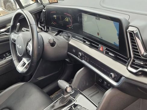 Used 2024 Kia Sportage EX image 27