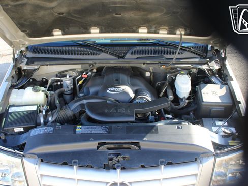 Used 2005 Cadillac Escalade AWD image 22