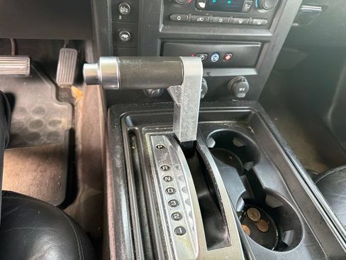 Used 2005 HUMMER H2 w/ Preferred Equipment Group AWD/4WD image 4