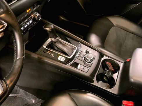 Used 2018 MAZDA CX-5 Touring w/ Preferred Equipment Package image 18