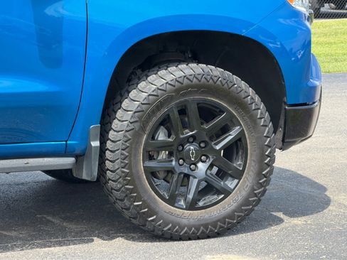 Used 2022 Chevrolet Silverado 1500 LT Trail Boss w/ LT Trail Boss Premium Package AWD/4WD image 6