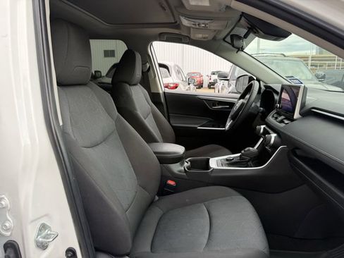 Used 2024 Toyota RAV4 XLE w/ Convenience Package AWD/4WD image 31