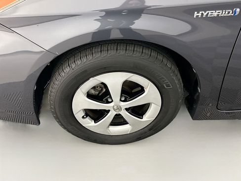 Used 2012 Toyota Prius Three image 11