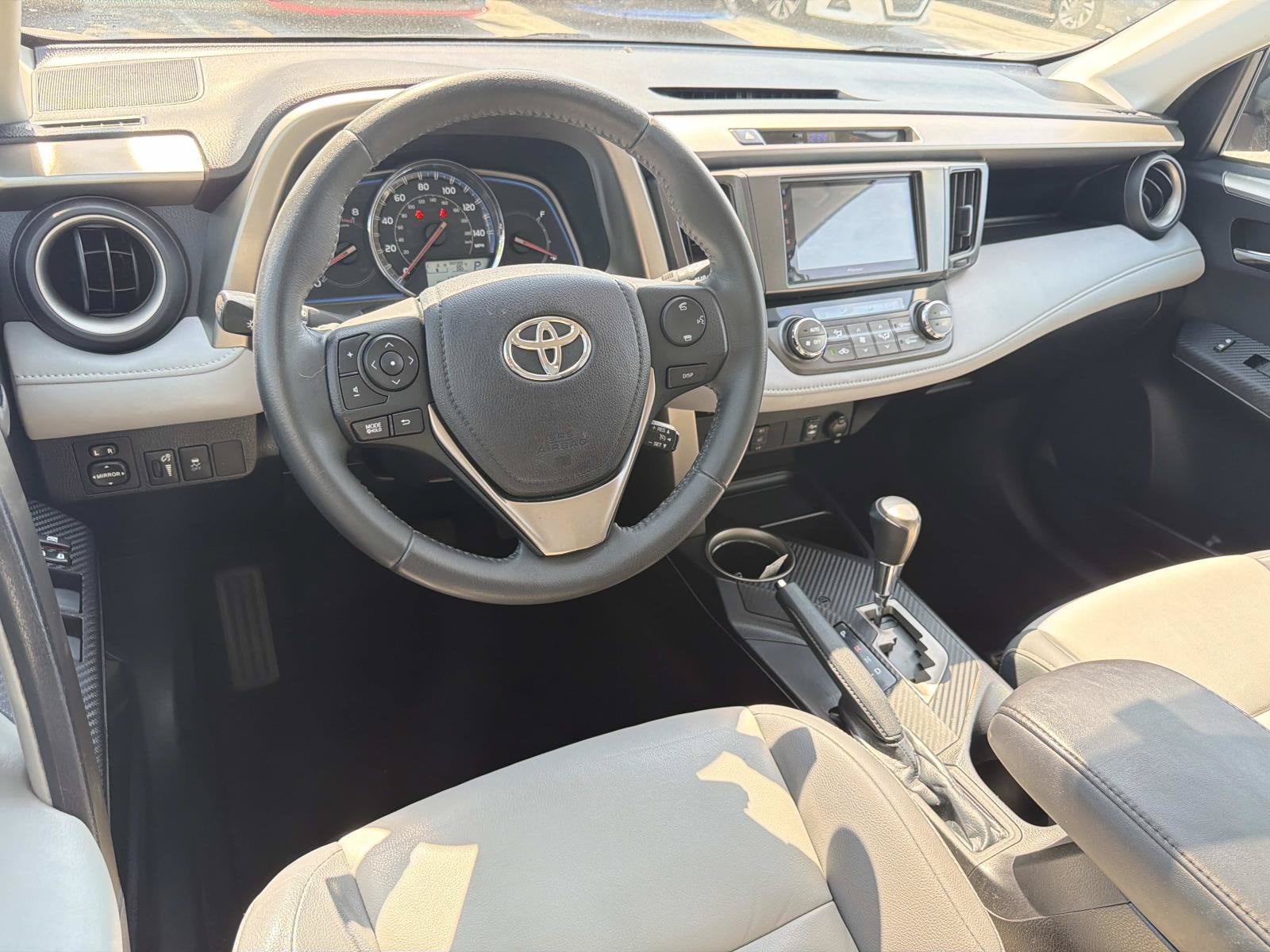 Used 2013 Toyota RAV4 Limited AWD/4WD image 23