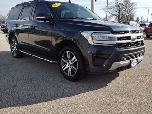 Used 2023 Ford Expedition XLT image 7