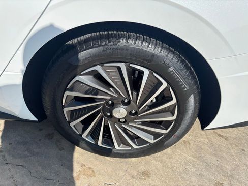 Used 2023 Hyundai Sonata SEL image 9