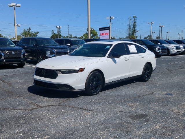 Used 2025 Honda Accord SE image 1