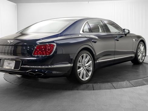 Certified 2023 Bentley Flying Spur V8 AWD/4WD image 11