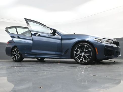 Used 2023 BMW 540i w/ M Sport Package RWD image 41