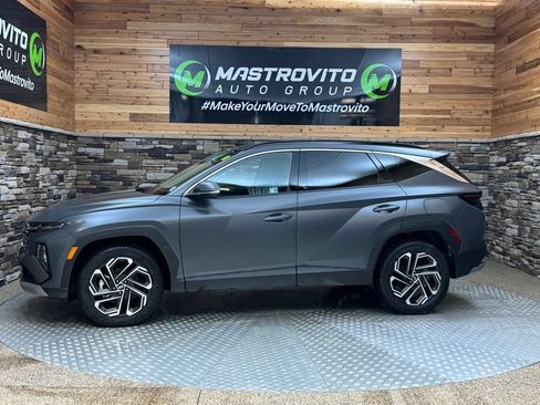 Certified 2025 Hyundai Tucson Limited AWD/4WD image 4