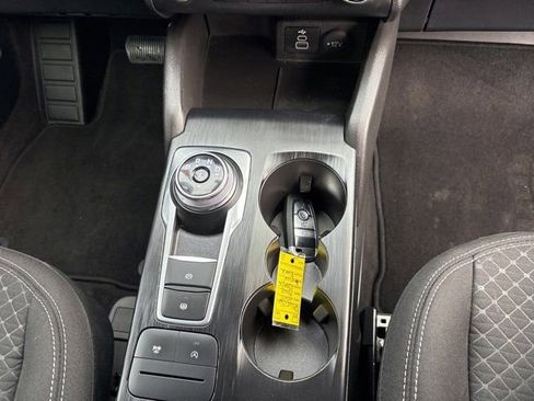 Used 2025 Ford Escape Active image 9