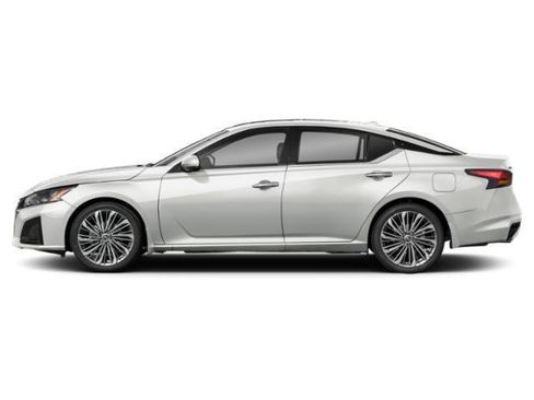 New 2025 Nissan Altima 2.5 SL AWD/4WD image 3