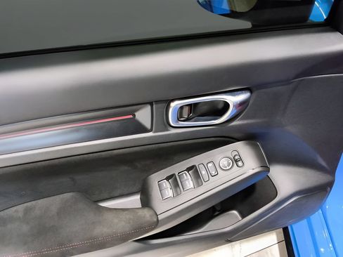 Used 2024 Honda Civic Type R image 10