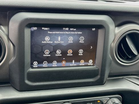 Used 2021 Jeep Wrangler Unlimited Sport AWD/4WD image 9