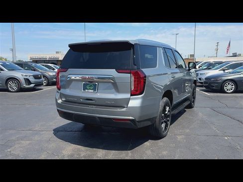 Certified 2023 GMC Yukon SLT w/ SLT Luxury Package AWD/4WD image 8
