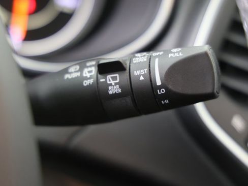 Used 2022 Jeep Cherokee Latitude Lux w/ Sun & Sound Group image 17